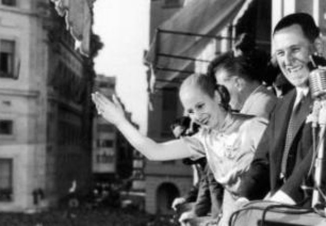 Perón en Necochea días antes de ganar la elección