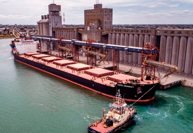 Puerto Quequén, protagonista de un embarque histórico de trigo con destino a China