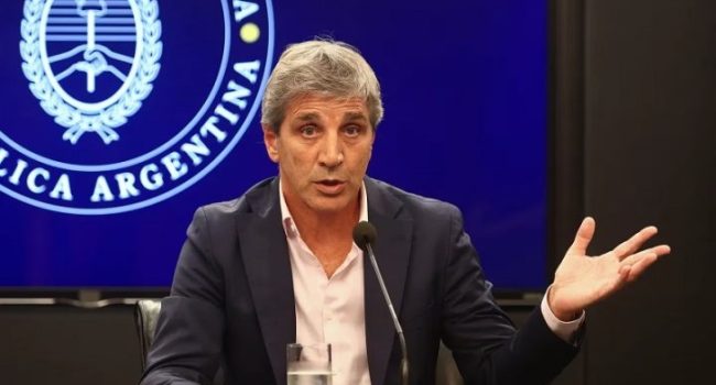 El Ejecutivo contrajo más deuda para pagar deuda